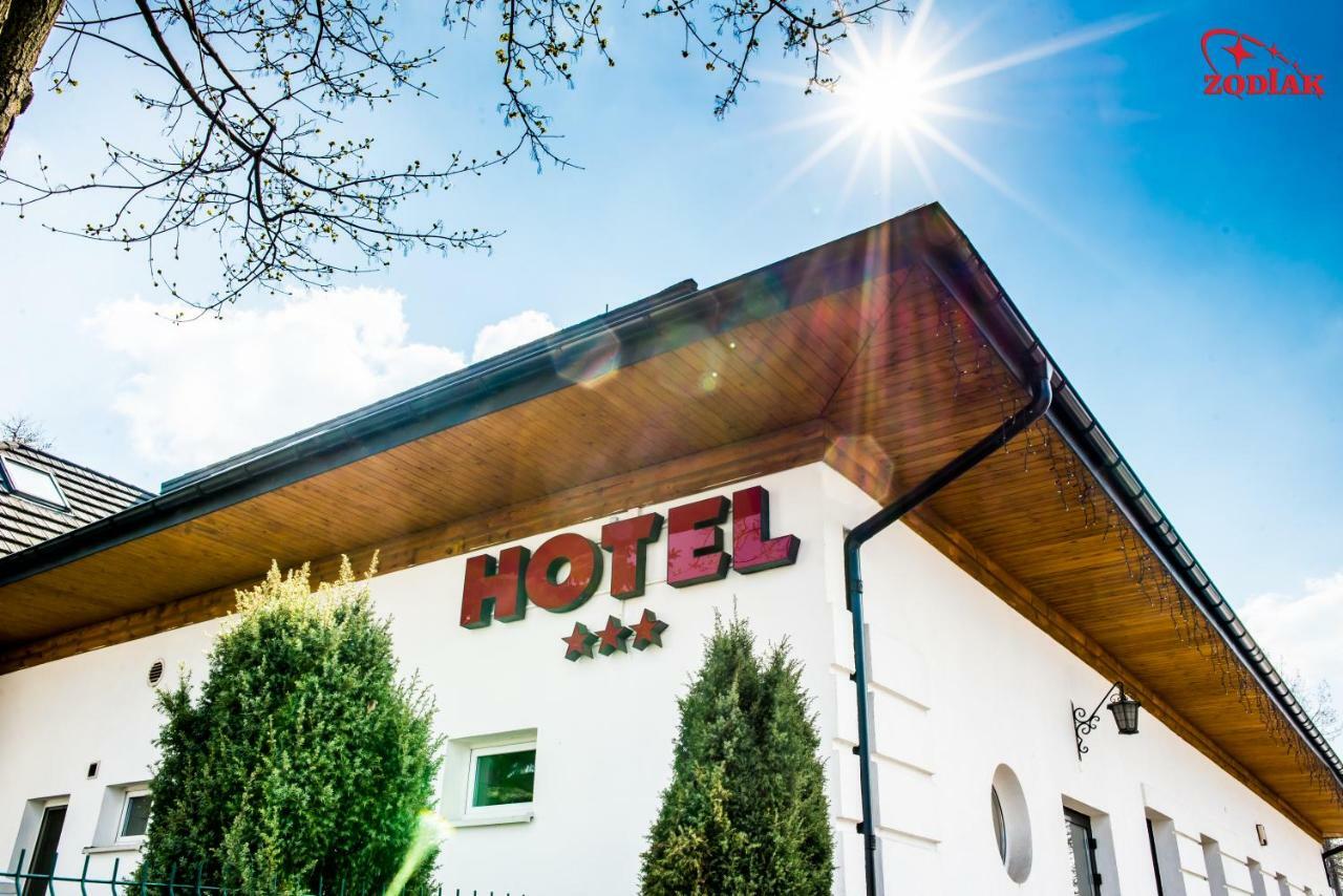Hotel Zodiak Radomsko Exterior foto